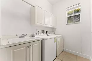 210 NE 69th Cir, Boca Raton, FL 33487 - Photo 19
