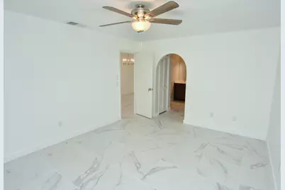 943 SE Browning Avenue, Port Saint Lucie, FL 34983 - Photo 17