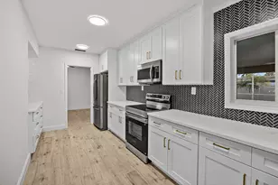 800 SE 13th Ct, Deerfield Beach, FL 33441 - Photo 5