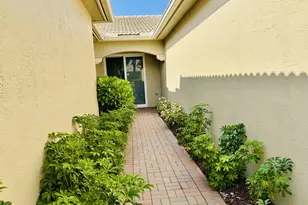 8601 Mangrove Cay, West Palm Beach, FL 33411 - Photo 3