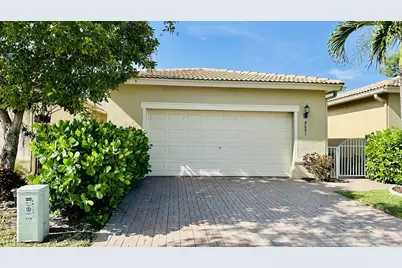 8601 Mangrove Cay, West Palm Beach, FL 33411 - Photo 1