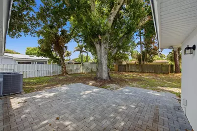1124 Club Drive, Fort Pierce, FL 34982 - Photo 33