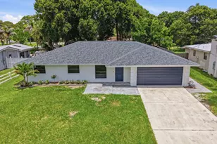 1124 Club Dr, Fort Pierce, FL 34982 - Photo 3