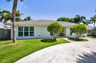 202 Maryland Dr, Lake Worth Beach, FL 33460 - Photo 1