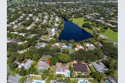 521 SW 59th Avenue, Plantation, FL 33317 - Photo 5