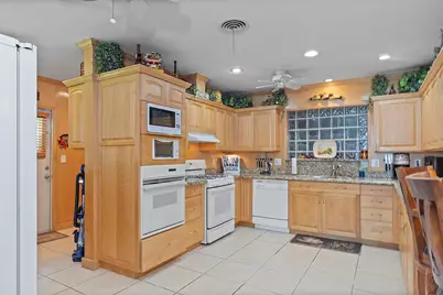 521 SW 59th Avenue, Plantation, FL 33317 - Photo 27