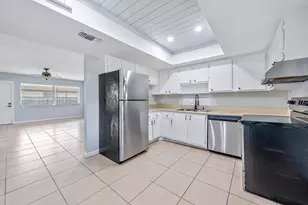 9050 E Highland Pines Blvd, Palm Beach Gardens, FL 33418 - Photo 3
