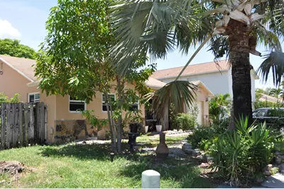 1906 SW 87th Avenue, North Lauderdale, FL 33068 - Photo 3