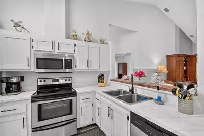 907 Harbour Pointe Way, Greenacres, FL 33413 - Photo 5