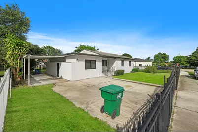 9001 NW 32nd Court Road, Miami, FL 33147 - Photo 9