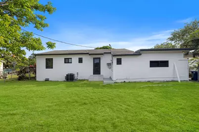 9001 NW 32nd Court Road, Miami, FL 33147 - Photo 31