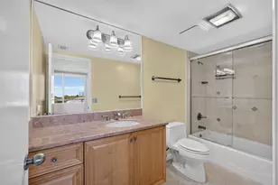 4000 N Ocean Dr, Riviera Beach, FL 33404 - Photo 37