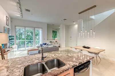 727 NE 4th Avenue, Fort Lauderdale, FL 33304 - Photo 11