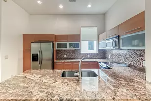 727 NE 4th Ave, Fort Lauderdale, FL 33304 - Photo 13