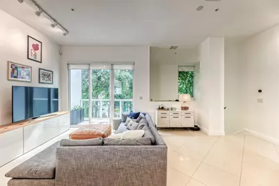 727 NE 4th Avenue, Fort Lauderdale, FL 33304 - Photo 3