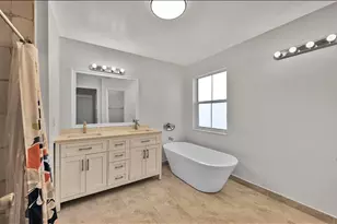 13761 N Garden Cove Circle, Davie, FL 33325 - Photo 23