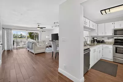 12175 NW 36th Place, Sunrise, FL 33323 - Photo 9