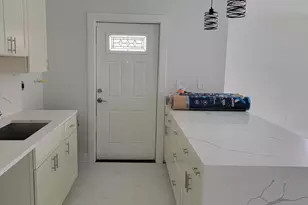 240 SW 7th St, Boca Raton, FL 33432 - Photo 5