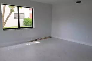 240 SW 7th St, Boca Raton, FL 33432 - Photo 25