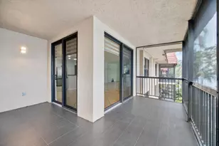 740 NE 199th St, Miami, FL 33179 - Photo 9