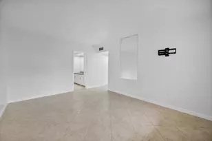740 NE 199th St, Miami, FL 33179 - Photo 11