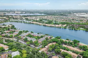 740 NE 199th St, Miami, FL 33179 - Photo 29
