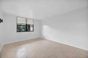 740 NE 199th St, Miami, FL 33179 - Photo 9