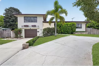 424 NW 12th Avenue, Boca Raton, FL 33486 - Photo 1