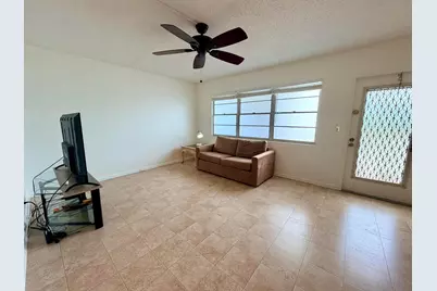 2090 Newport S #2090, Deerfield Beach, FL 33442 - Photo 5