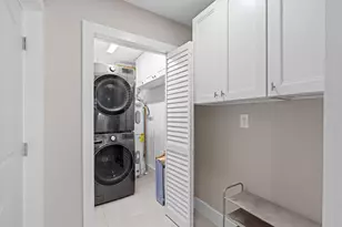 300 SE 8th Ct, Pompano Beach, FL 33060 - Photo 23