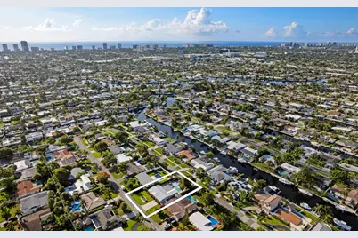 300 SE 8th Court, Pompano Beach, FL 33060 - Photo 35