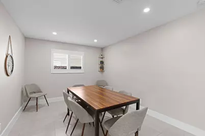 300 SE 8th Court, Pompano Beach, FL 33060 - Photo 11