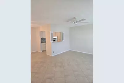 99 Salisbury E, West Palm Beach, FL 33417 - Photo 1