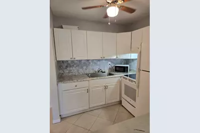 99 Salisbury E, West Palm Beach, FL 33417 - Photo 3