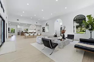 2557 Seminole Cir, West Palm Beach, FL 33409 - Photo 3