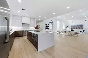2557 Seminole Cir, West Palm Beach, FL 33409 - Photo 11