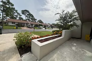 6132 Fairfield Cir, Greenacres, FL 33463 - Photo 5