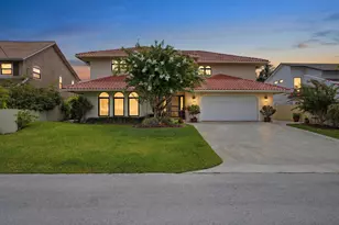 370 SE 13th Ave, Pompano Beach, FL 33060 - Photo 1