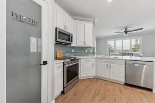 11534 SW Glengarry Ct, Port Saint Lucie, FL 34987 - Photo 7