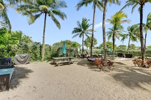 9172 Collins Ave, Surfside, FL 33154 - Photo 23