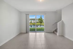 539 SE Rivergrass St, Port Saint Lucie, FL 34984 - Photo 9