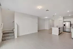 539 SE Rivergrass St, Port Saint Lucie, FL 34984 - Photo 11