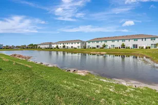 539 SE Rivergrass St, Port Saint Lucie, FL 34984 - Photo 25