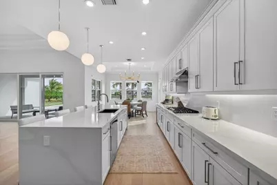 9249 Crestview Circle, Palm Beach Gardens, FL 33412 - Photo 5