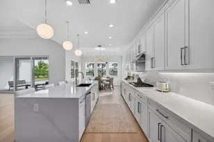 9249 Crestview Cir, Palm Beach Gardens, FL 33412 - Photo 5