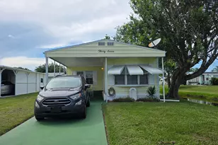 37 Los Lagos Rd, Port Saint Lucie, FL 34952 - Photo 1
