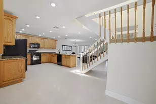 6024 Glendale Dr, Boca Raton, FL 33433 - Photo 5