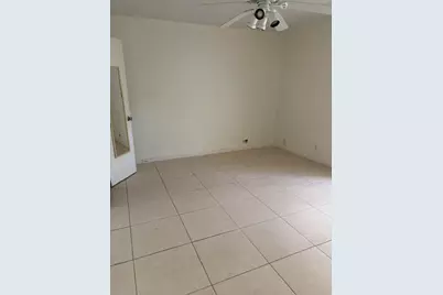 381 Mansfield J, Boca Raton, FL 33434 - Photo 9