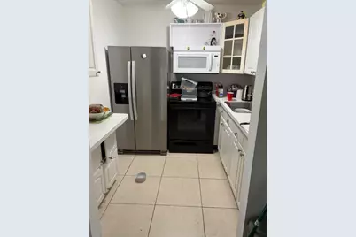 381 Mansfield J, Boca Raton, FL 33434 - Photo 3