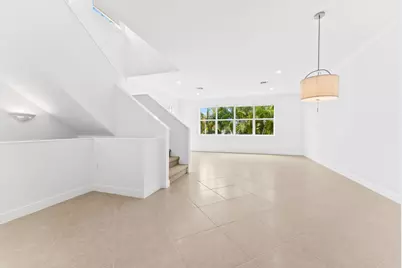 725 SW 4th Avenue, Fort Lauderdale, FL 33315 - Photo 5